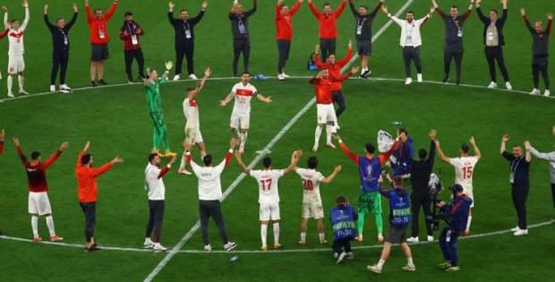 Bizim Çocuklar'ın çeyrek final sevinci...